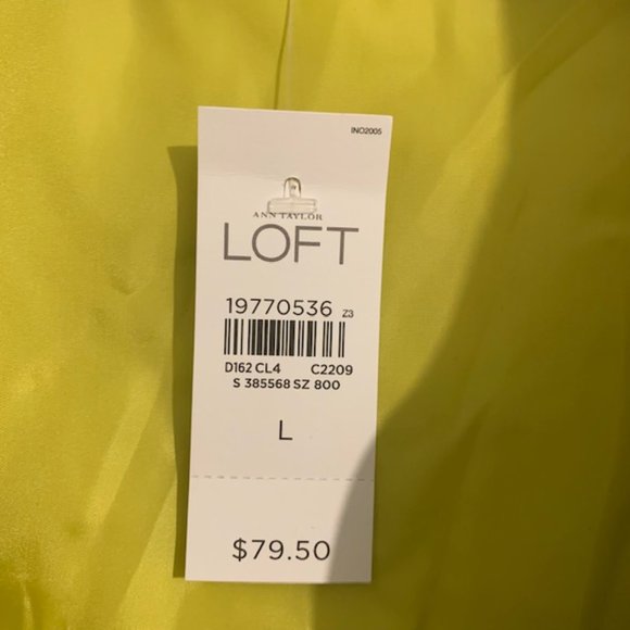 Ann Taylor LOFT puffer vest Size Large - Picture 5 of 5